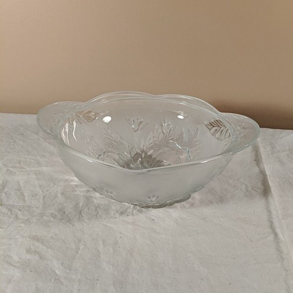 KIG Malaysia Frosted Rose Glass Bowl Serving Candy Dish Clear and frosted, 5" - Picture 2 of 9